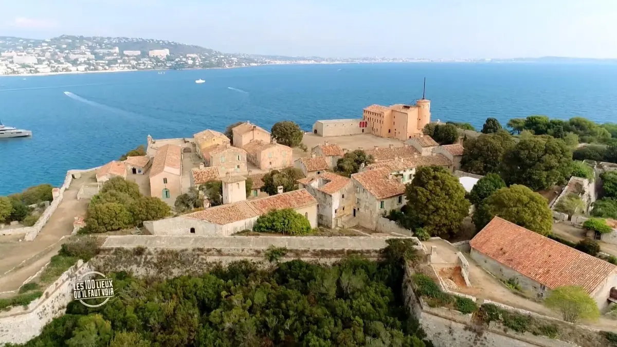 Les 100 lieux qu'il faut voir Les secrets des îles de Méditerranée