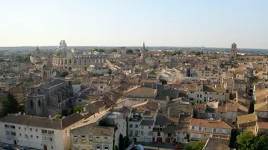 Les 100 lieux qu'il faut voir La voie d'Arles, un autre chemin de Compostelle