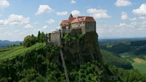 Les Alpes vues du ciel E01 Des Karawanken à Graz