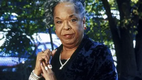 Les anges du bonheur S08E18 Chaque minute compte