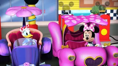 Les aventures de Mickey et ses amis S03E60 Mickey's Sporty Day / Go, Chili Dogs!