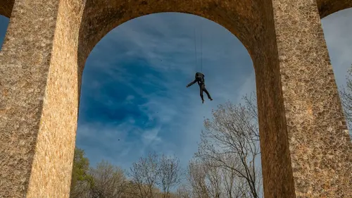 Les aventurières S01E02