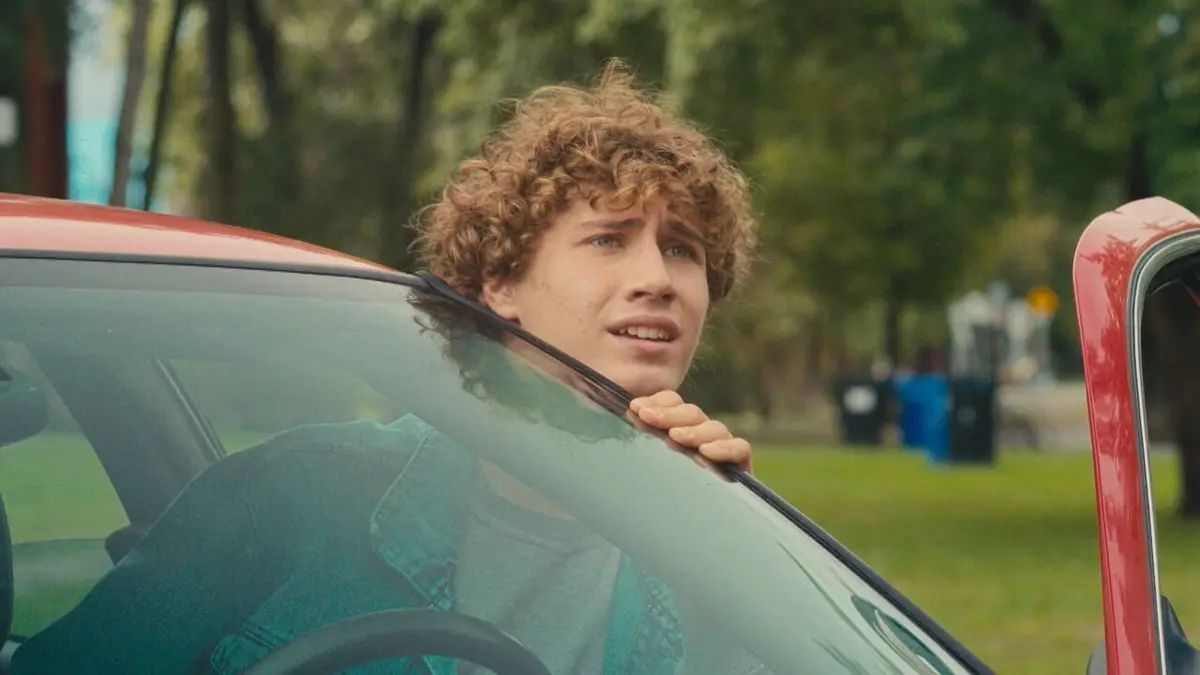 Les Bienvenu... ou presque ! S01E22 Ma nouvelle vieille auto