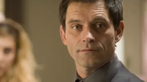 Les Bleus, premiers pas dans la police S01E09 Rien ne va plus