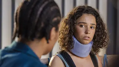 Les bracelets rouges S05E01