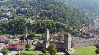 Tarasp, Bellizone et Torricella