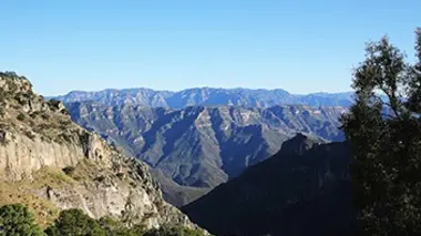 Le chemin de l'école de Luz Maria (Mexique)
