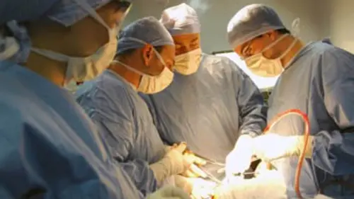 Les chirurgiens de l'espoir E16