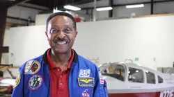 Les dossiers de la NASA S02E07 Armes mortelles