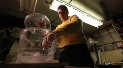 Les dossiers de la NASA S02E07 Armes mortelles