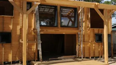 Je construis ma maison tout seul