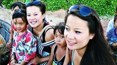 Soeurs jumelles sans le savoir