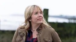 Les enquêtes de Pearl Nolan  S03E01 Le fantôme de la plage