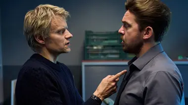 Les enquêtes du commissaire Van Der Valk S02E01 Les trois croix d'Amsterdam