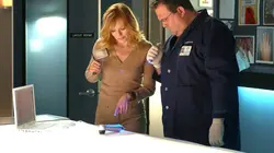 Les experts S05E14 La peau de l'ours