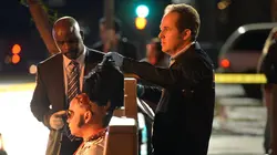 Les experts S14E16 Echec et mort