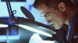 Les experts S10E11 Enigme à deux inconnues