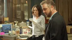 Les experts S05E21 Histoires de fous