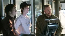 Les experts S06E16 Partis en fumée