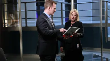 Les Experts : Cyber S01E07 Manipulation en ligne