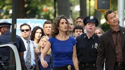 Les experts : Manhattan S04E17 En haut de l'affiche