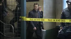 Les experts : Manhattan S07E18 Crise d'identité