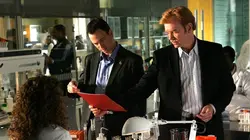 Les experts : Manhattan S02E07 Le flic de Miami