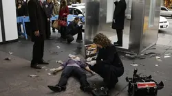 Les experts : Manhattan S04E14 Toilettes funèbres