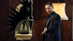 Les experts : Manhattan S06E10 Défense d'entrer... et de sortir