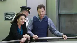 Les experts : Manhattan S07E18 Crise d'identité