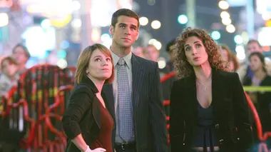 Les experts : Manhattan S04E08 Le baiser de la méduse