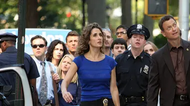 Les experts : Manhattan S04E17 En haut de l'affiche