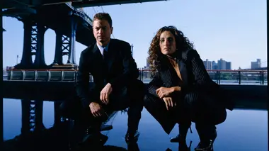 Les experts : Manhattan S04E18 Le dernier bal