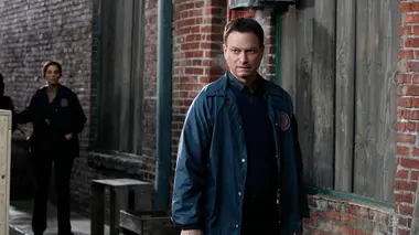 Les experts : Manhattan S06E18 Repose en paix...