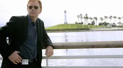 Les experts : Miami S08E13 Coupé en deux