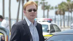 Les experts : Miami S04E24 Pris pour cible