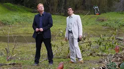 Les experts : Miami S08E23 L'un d'entre nous