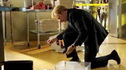 Les experts : Miami S08E02 Un retour explosif