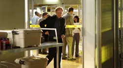 Les experts : Miami S08E02 Un retour explosif