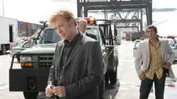 Les experts : Miami S04E01 Sans fleurs ni couronne