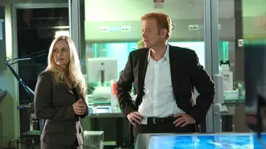 Les experts : Miami S02E09 Romance en eaux troubles