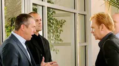 Les experts : Miami S08E12 Poupée de son