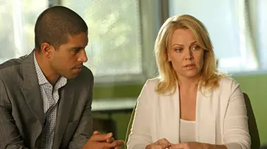 Les experts : Miami S08E20 Calleigh entre deux mondes