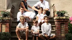 Les grandes histoires Familles nombreuses : un quotidien pas comme les autres (3)