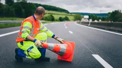 Les hommes de l'autoroute