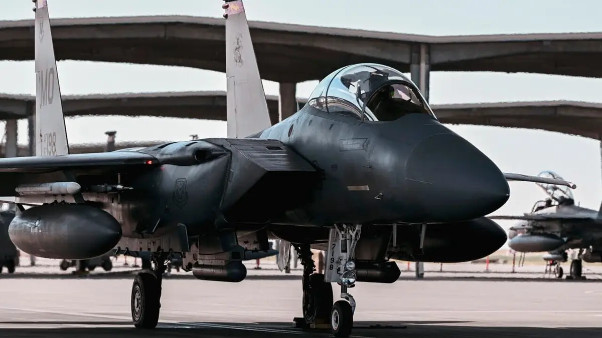 Les légendes de l'aviation de guerre F15, chasseur de supériorité aérienne