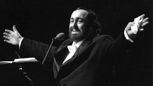 Les légendes de l'opéra Luciano Pavarotti