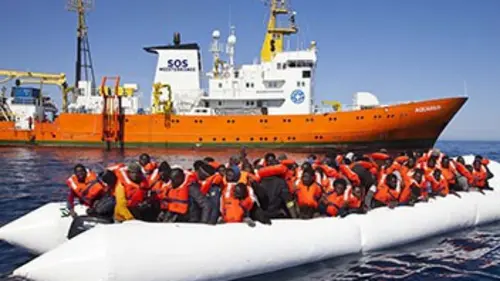 Les migrants ne savent pas nager