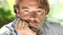 Les mystères de l'amour S02E02 Surveillance rapprochée