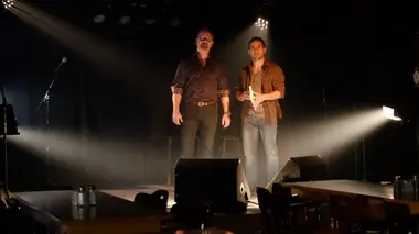 Pas de mariage et un enterrement